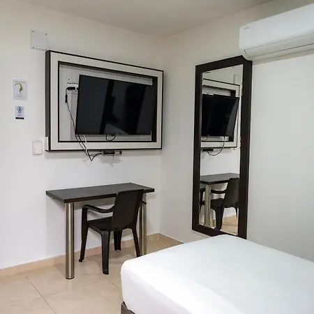 Hotel Andinos Plaza Florencia Exterior photo