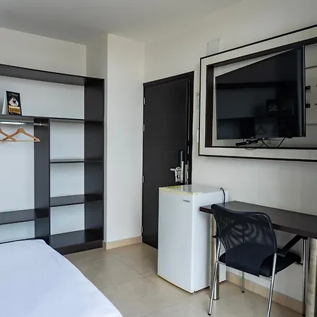Hotel Andinos Plaza Florencia Exterior photo
