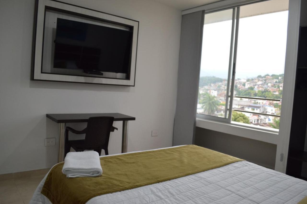 Andinos Plaza Florencia Hotel 4*