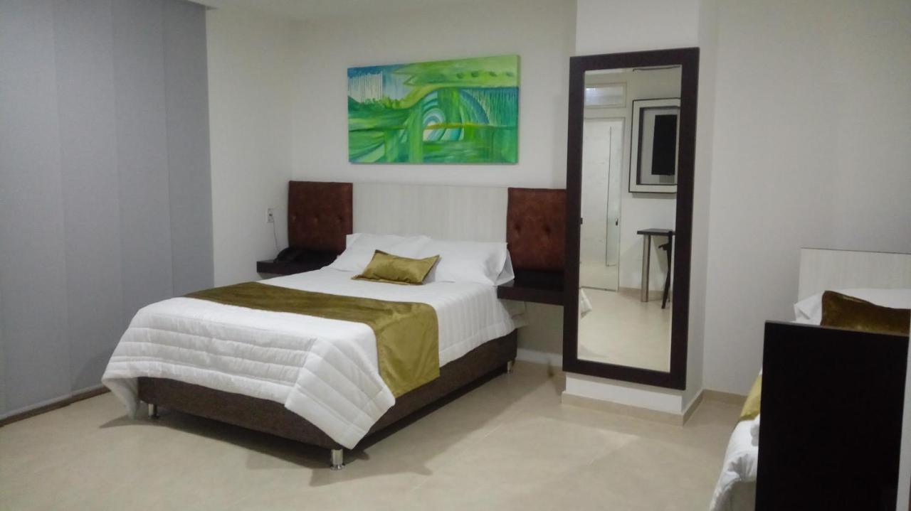 Andinos Plaza Florencia Hotel