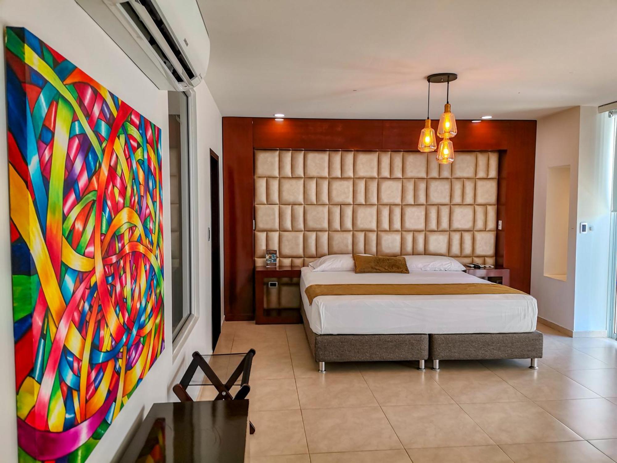 Andinos Plaza Florencia Hotel