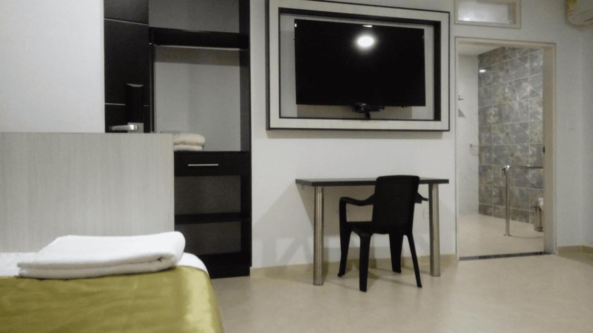 Hotel Andinos Plaza Florencia 4*
