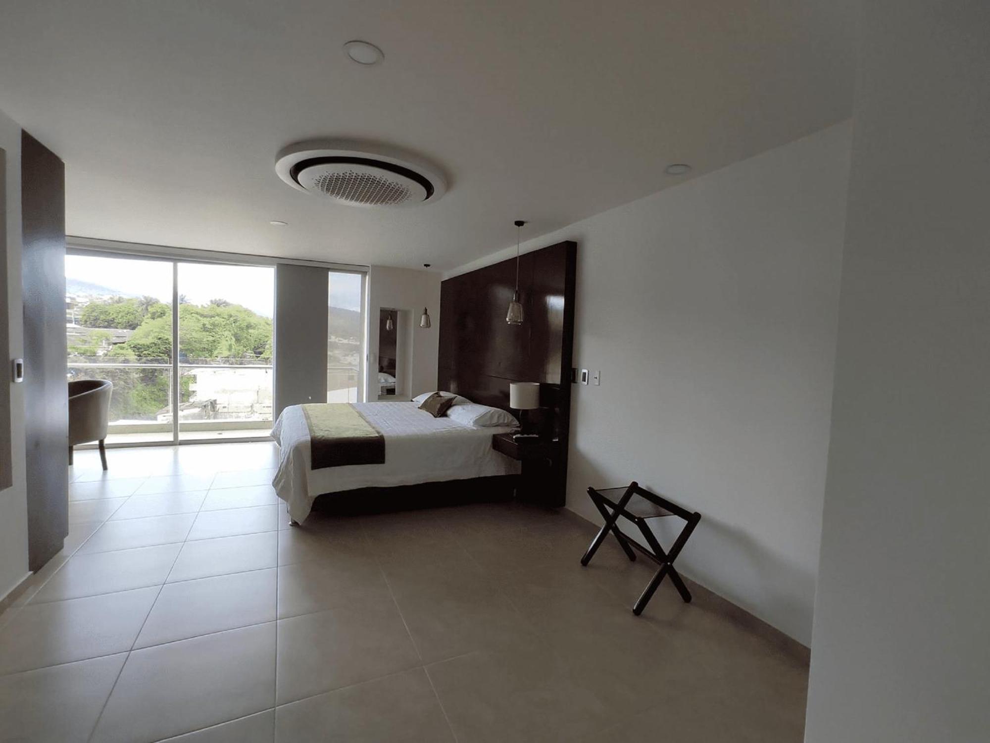Andinos Plaza Florencia