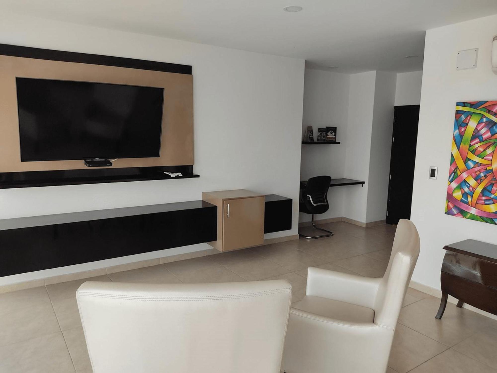 Andinos Plaza Florencia 4*